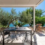 Silvio House - Shoreline Haven *