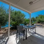 Silvio House - Shoreline Haven
