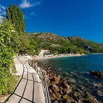 Silvio House - Shoreline Haven Млини