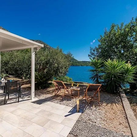 Silvio House - Shoreline Haven *