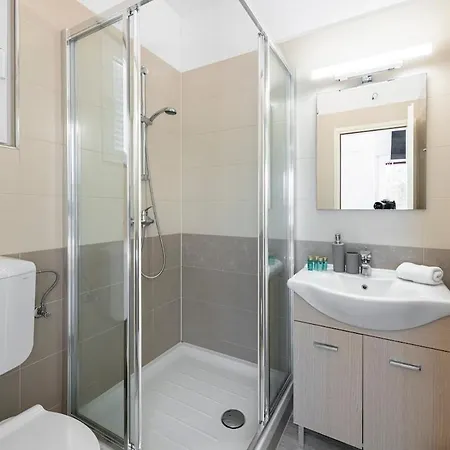 Silvio House - Shoreline Haven *