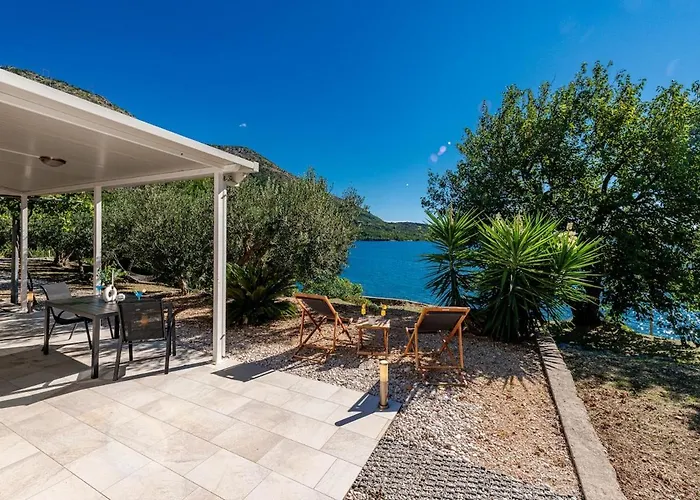 Silvio House - Shoreline Haven *