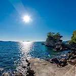 펜션 Silvio House - Shoreline Haven 믈리니