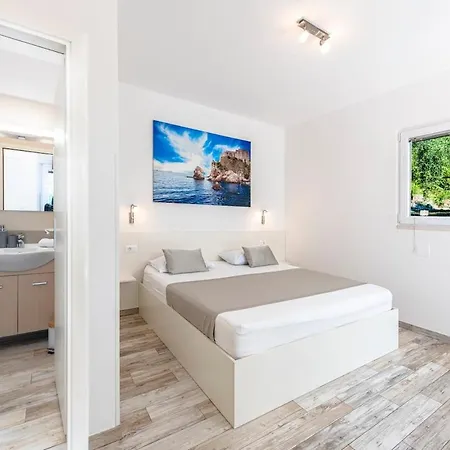 Ferienhaus Silvio House - Shoreline Haven *